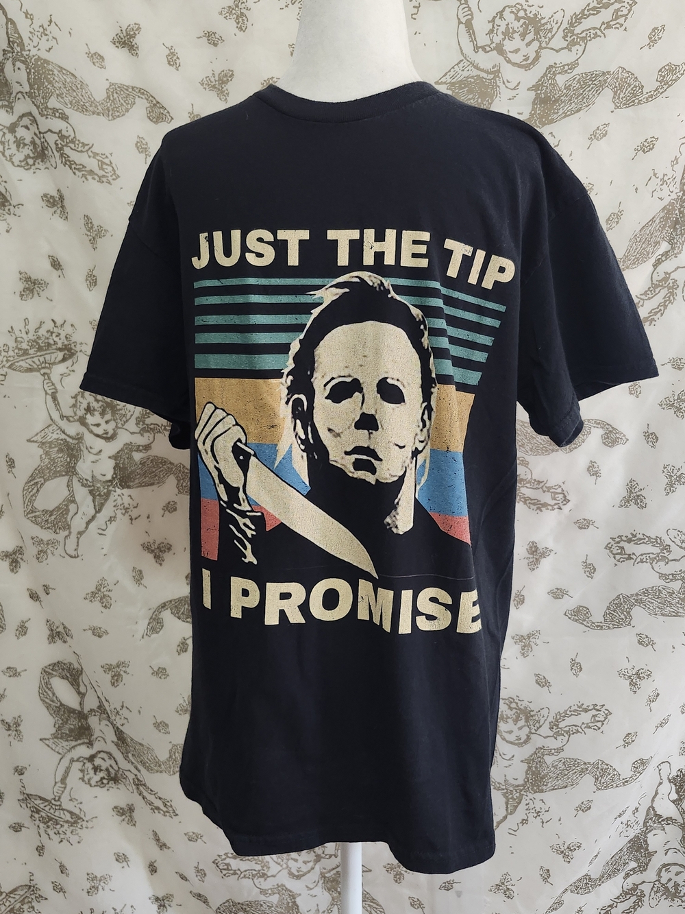 Gildan Black Short-Sleeve Michael Myers Graphic Tee with Retro Multicolor Print